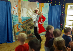 Piratka tańczy
